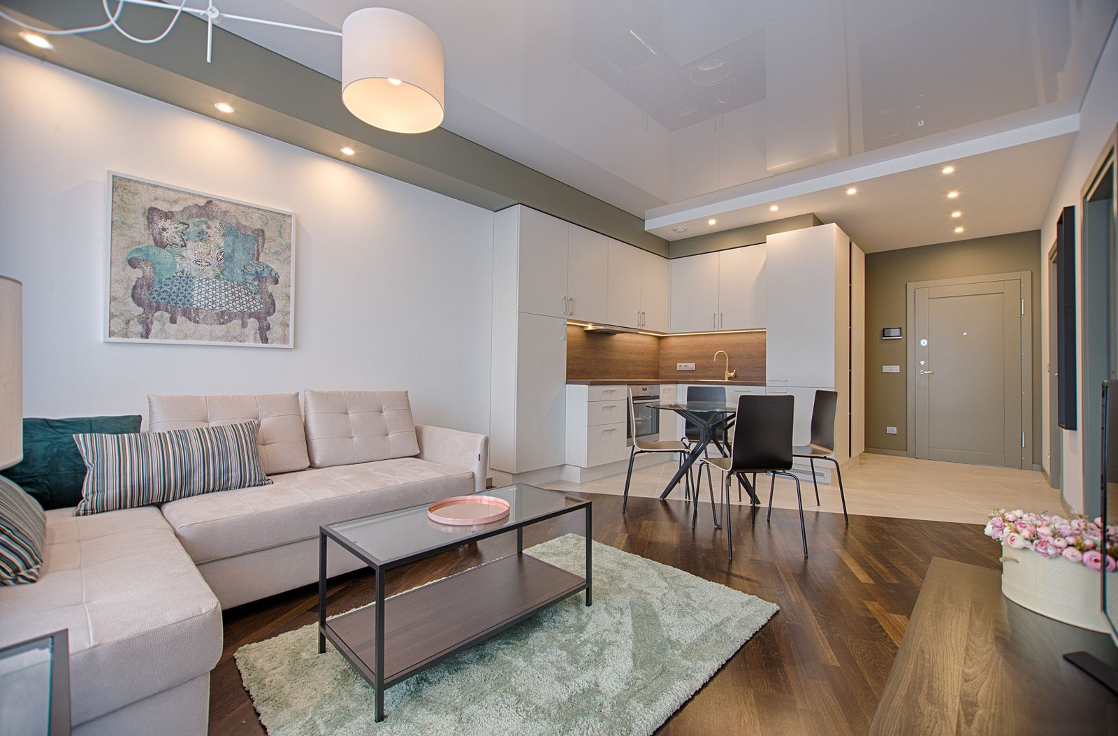 Furniture Placement Tips for Smaller Rooms